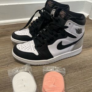 Nike Air Jordan 1 Retro High OG White/ Bleached Coral-Black Womens 6.5